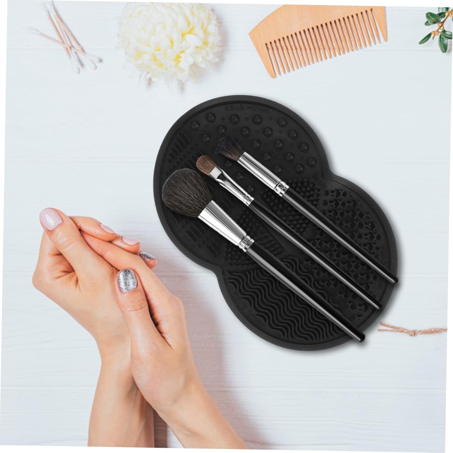 Makeup Brush Cleaner Makeup Tool Cleaner Pad Cleaner Mat for Makeup Tools Makeup Tool Cleaning Pad Cleaner Mat for Makeup Brush Make up Cleaning Bowl, 16.80X10.80X0.80CM, Black